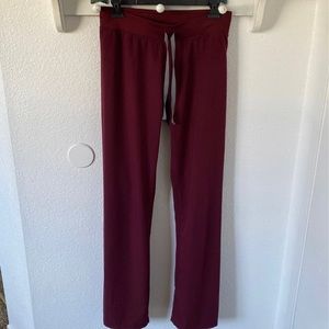 FIG Clothing Livingston Basic Scrub Pants, XS Tall, Burgundy